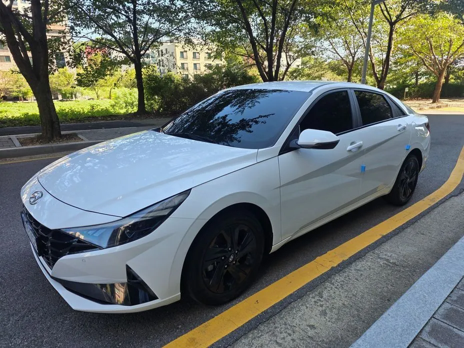 Hyundai AVANTE — фото 1