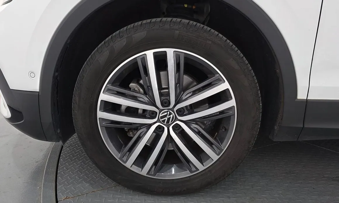 Volkswagen Tiguan — фото 8