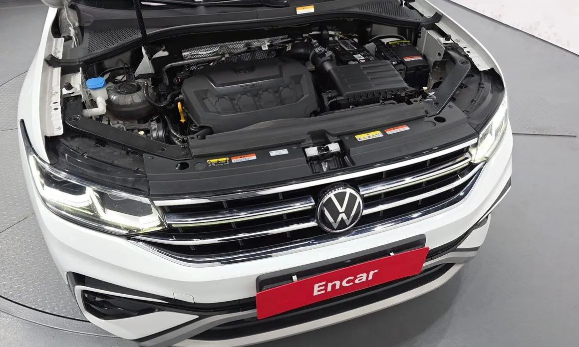 Volkswagen Tiguan — фото 9