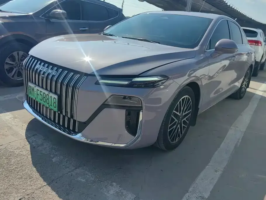 Roewe M7 DMH — фото 1