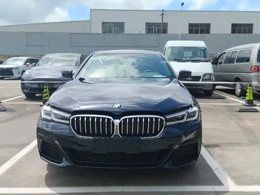 BMW 5 Series — фото 2