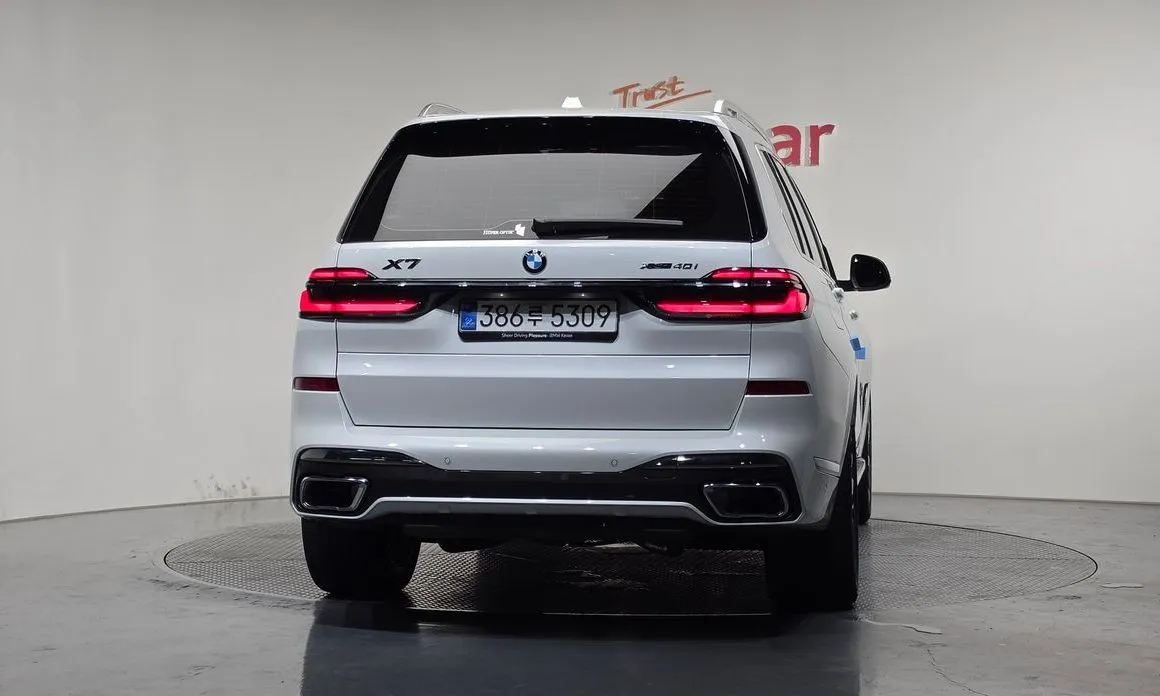 BMW X7 — фото 2