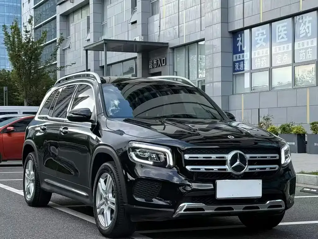 Mercedes-Benz GLB — фото 7