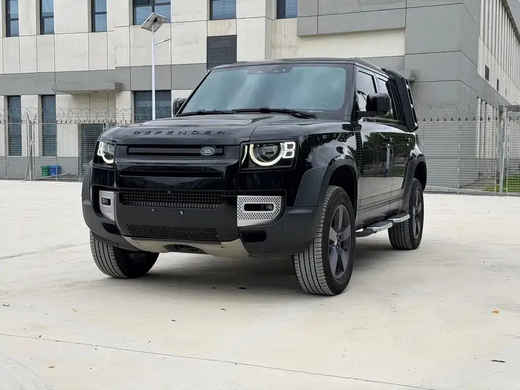 Land Rover Defender — фото 1