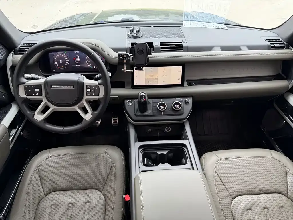 Land Rover Defender — фото 2