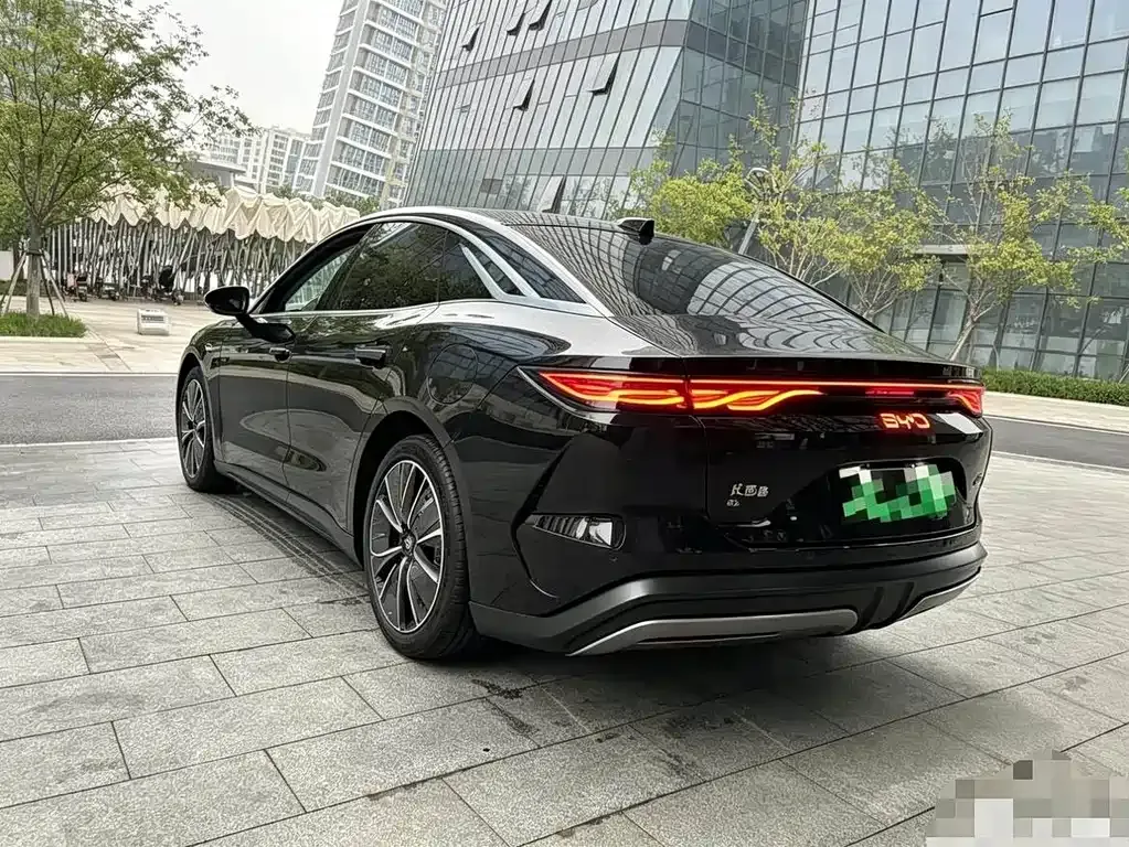 BYD Han L — фото 6