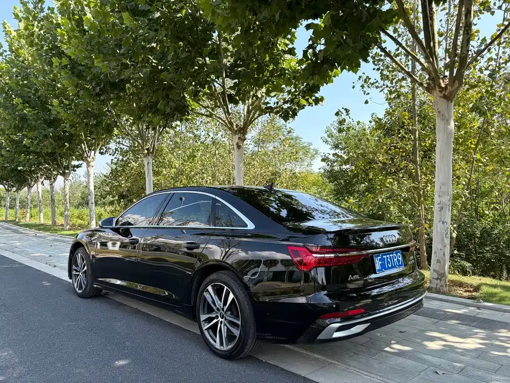 Audi A6L — фото 7