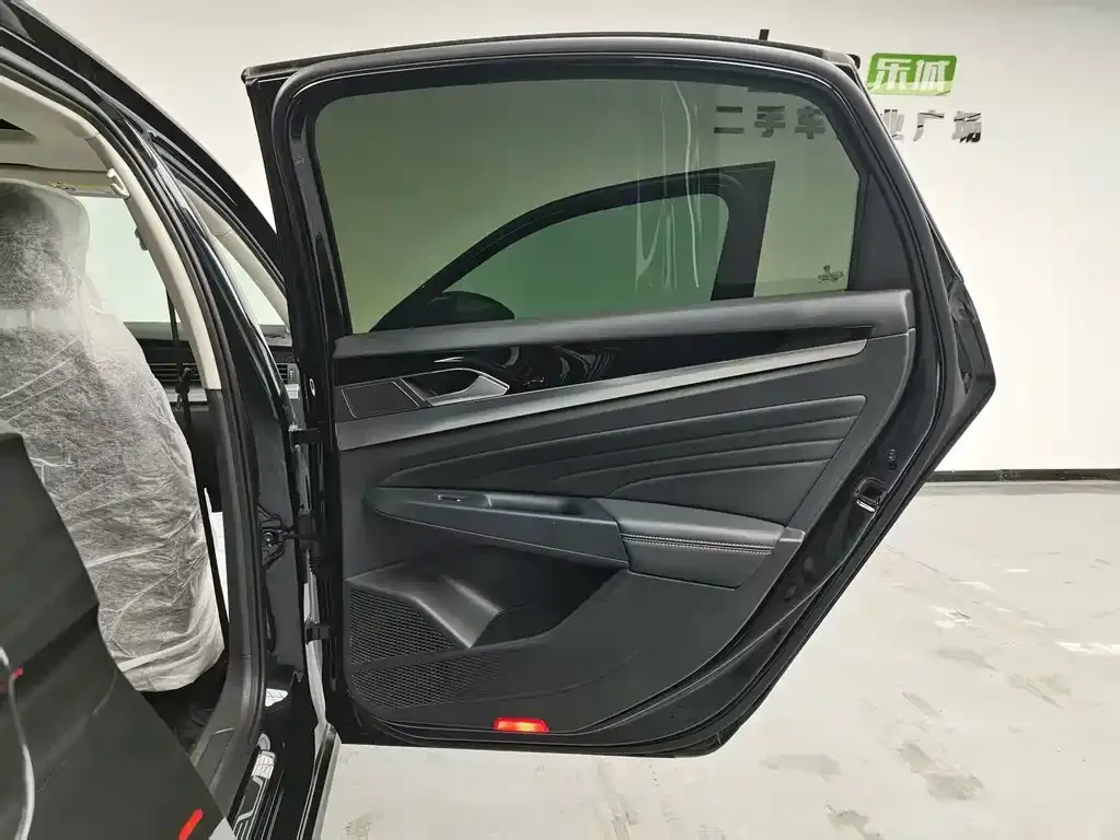 Volkswagen Passat — фото 3