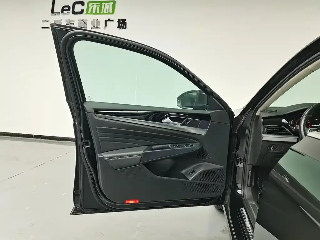 Volkswagen Passat — фото 4