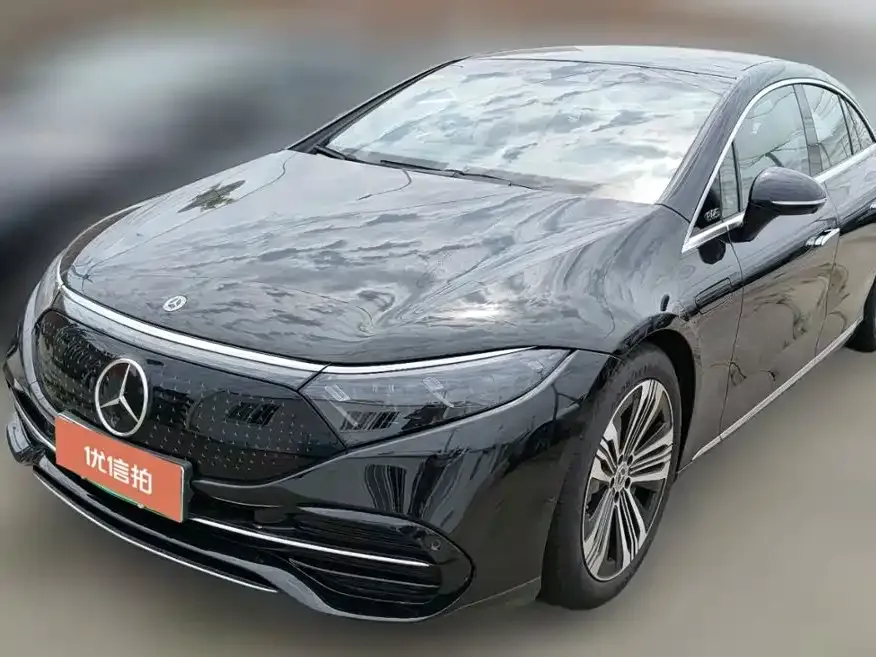 Mercedes-Benz EQS — фото 1
