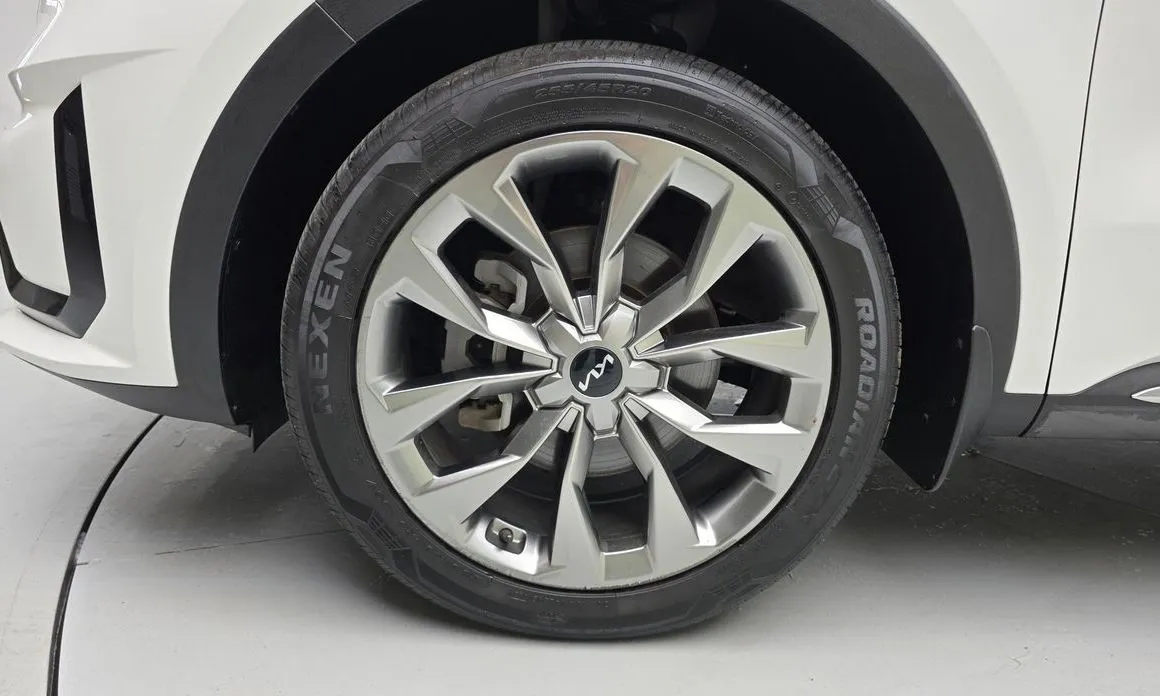 Kia Sorento — фото 6