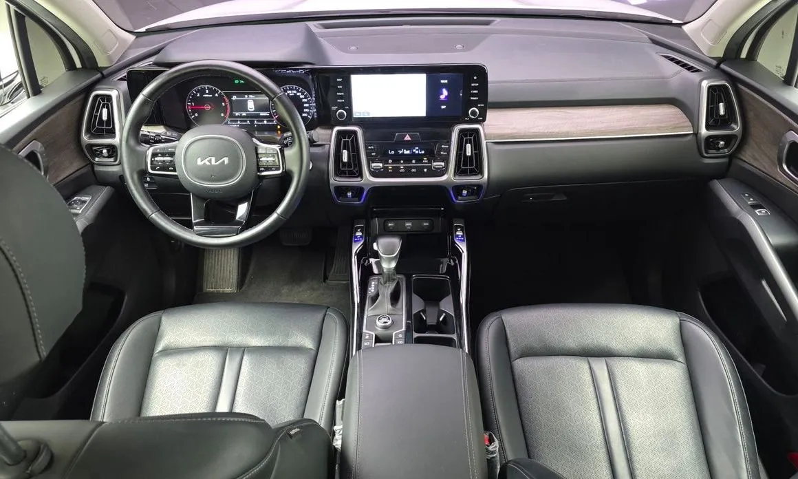 Kia Sorento — фото 7