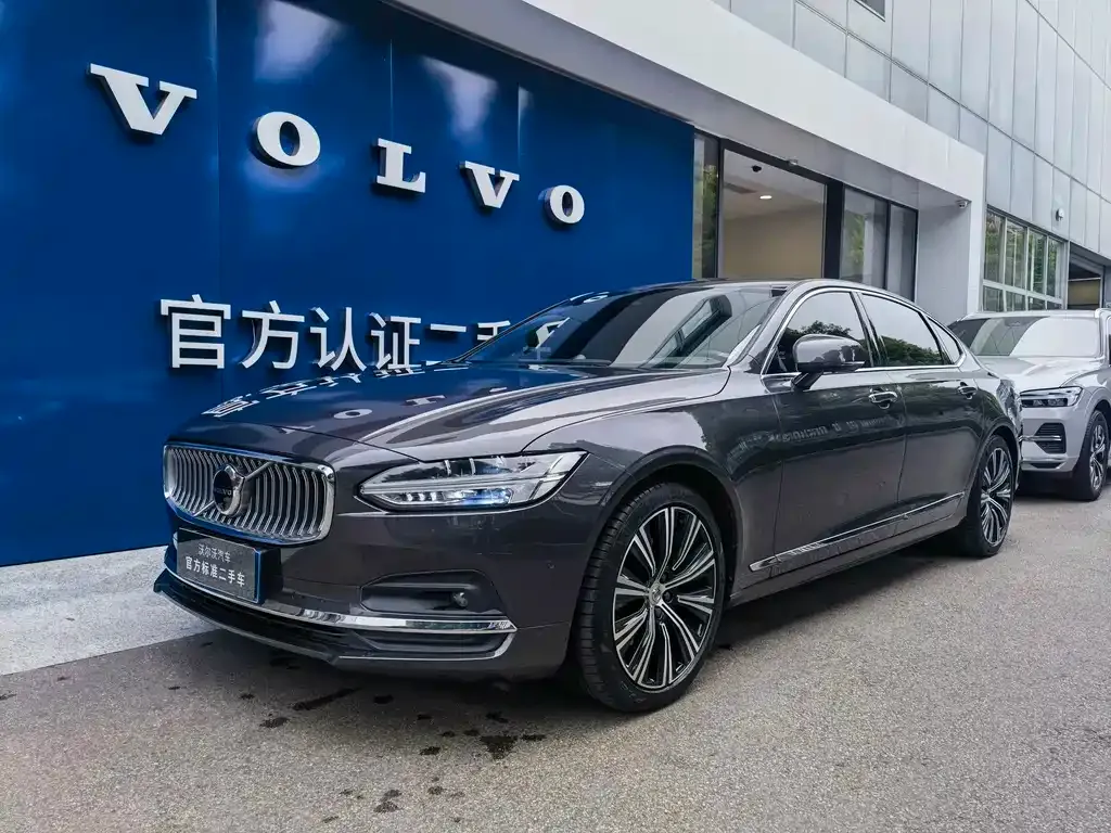 Volvo S90 — фото 1