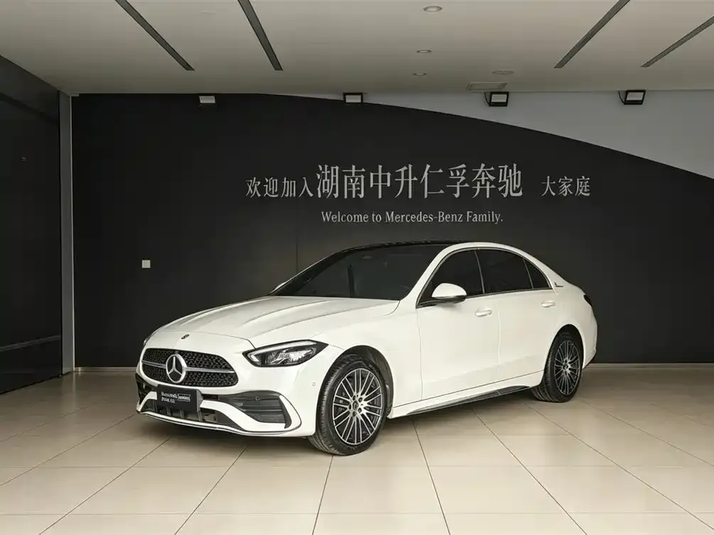 Mercedes-Benz C-Class — фото 1