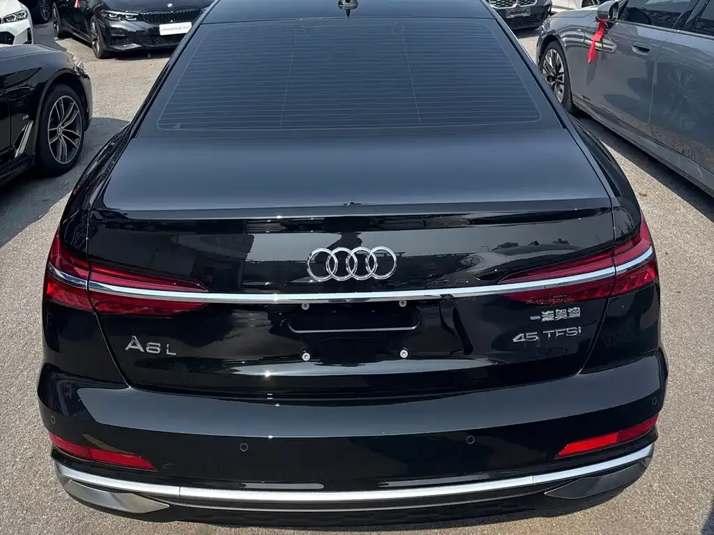 Audi A6L — фото 6