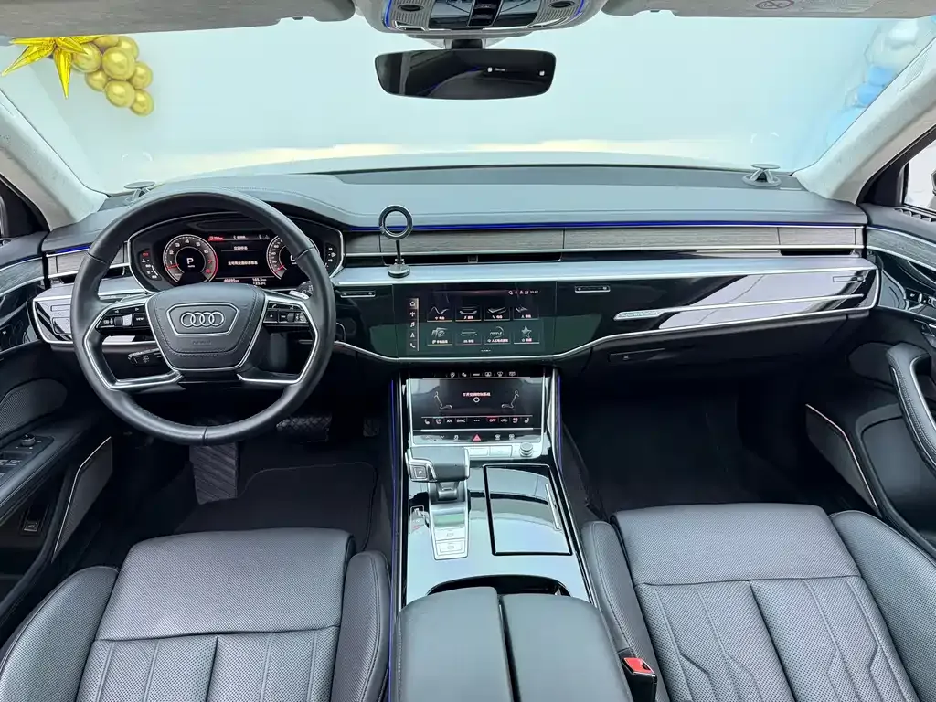 Audi A8 — фото 7