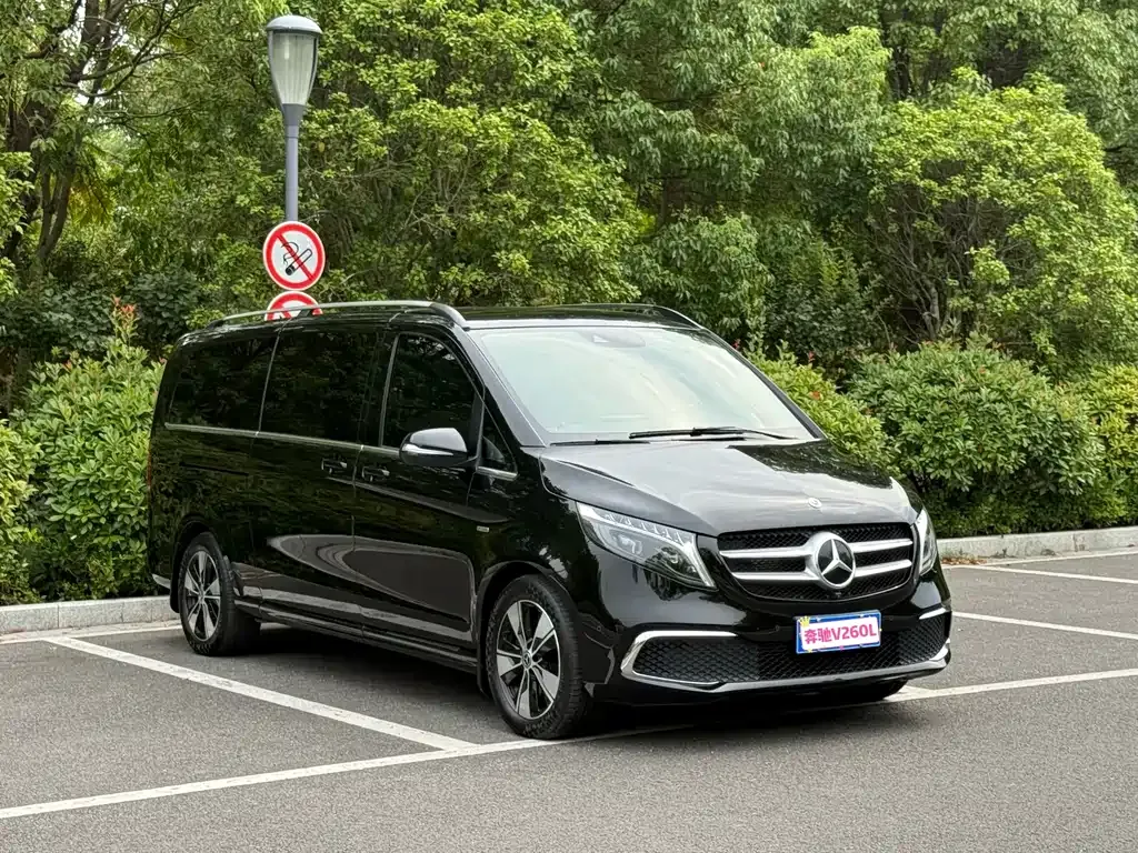 Mercedes-Benz V-Class — фото 9