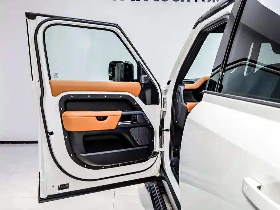 Land Rover Defender — фото 8