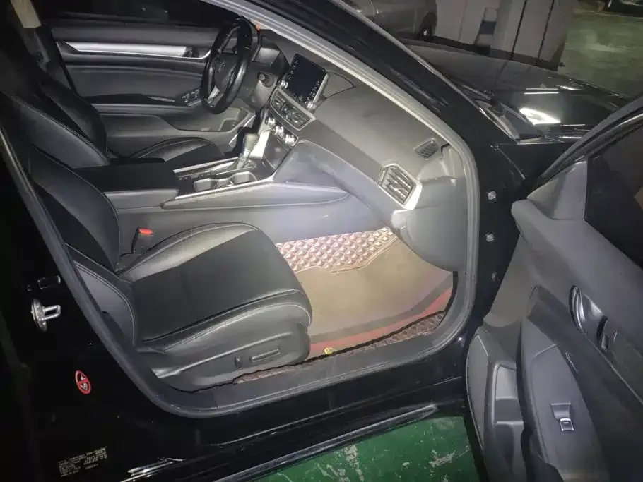 Honda Accord — фото 10