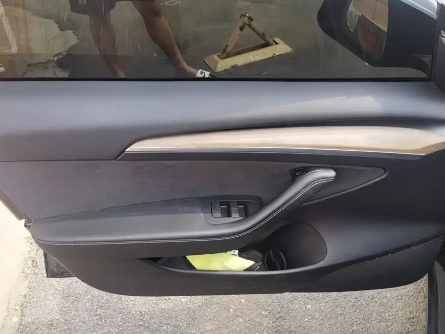 Tesla Model 3 — фото 2