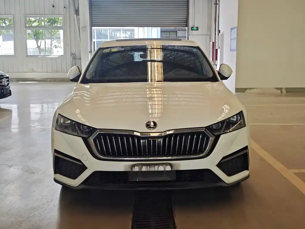 Skoda Octavia — фото 5