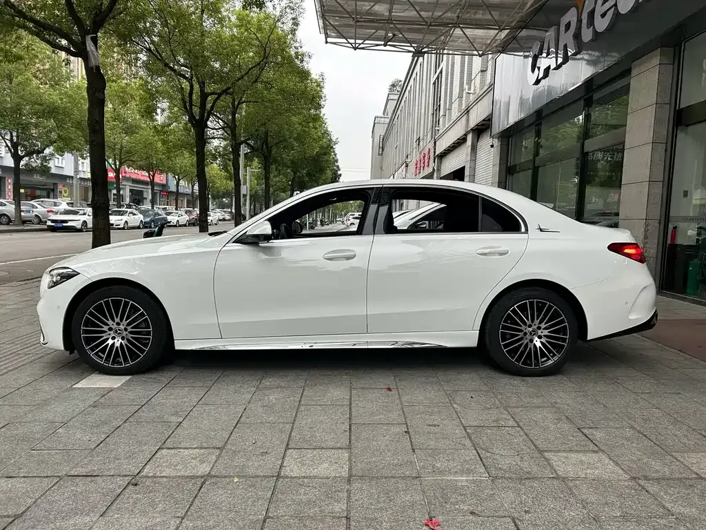 Mercedes-Benz C-Class — фото 10