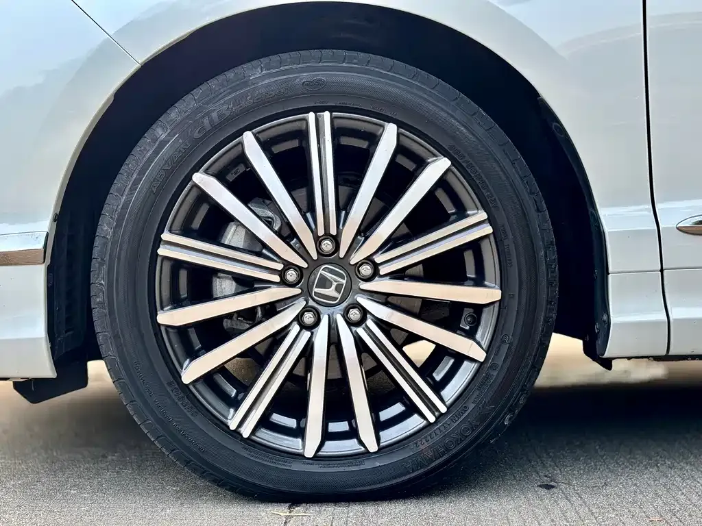 Honda Elysion — фото 9