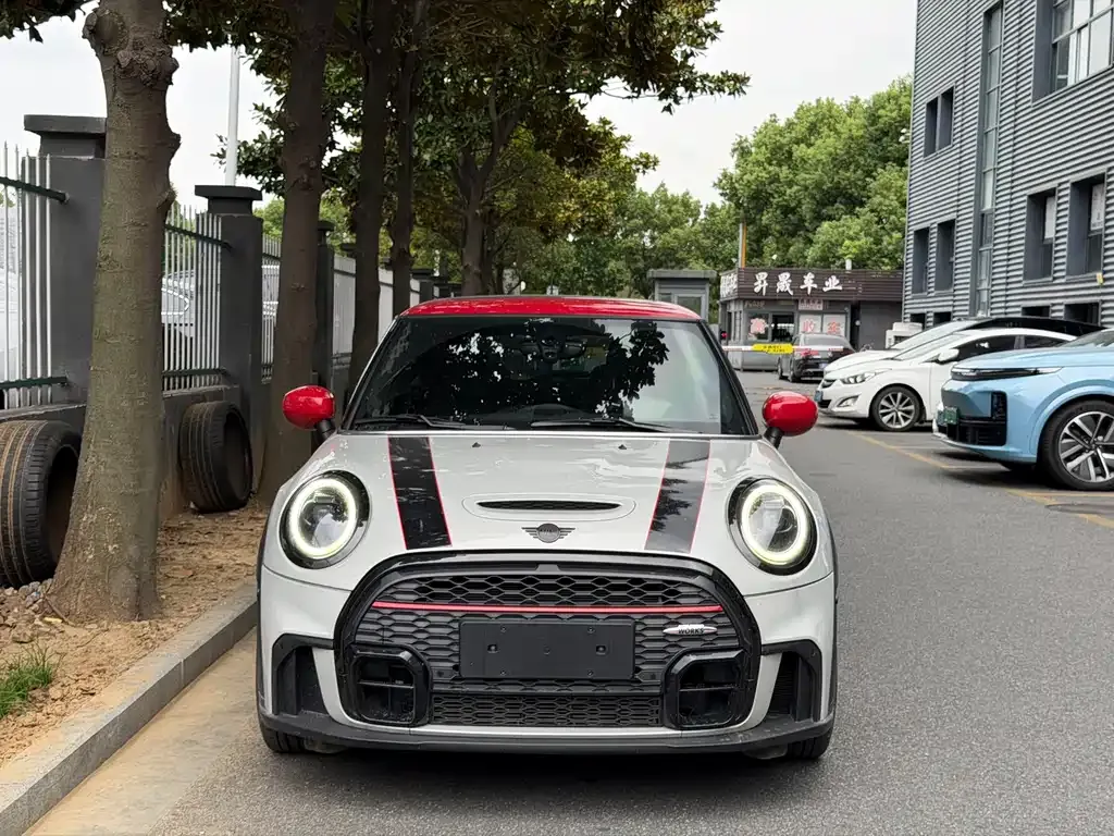 MINI JCW (John Cooper Works) — фото 6