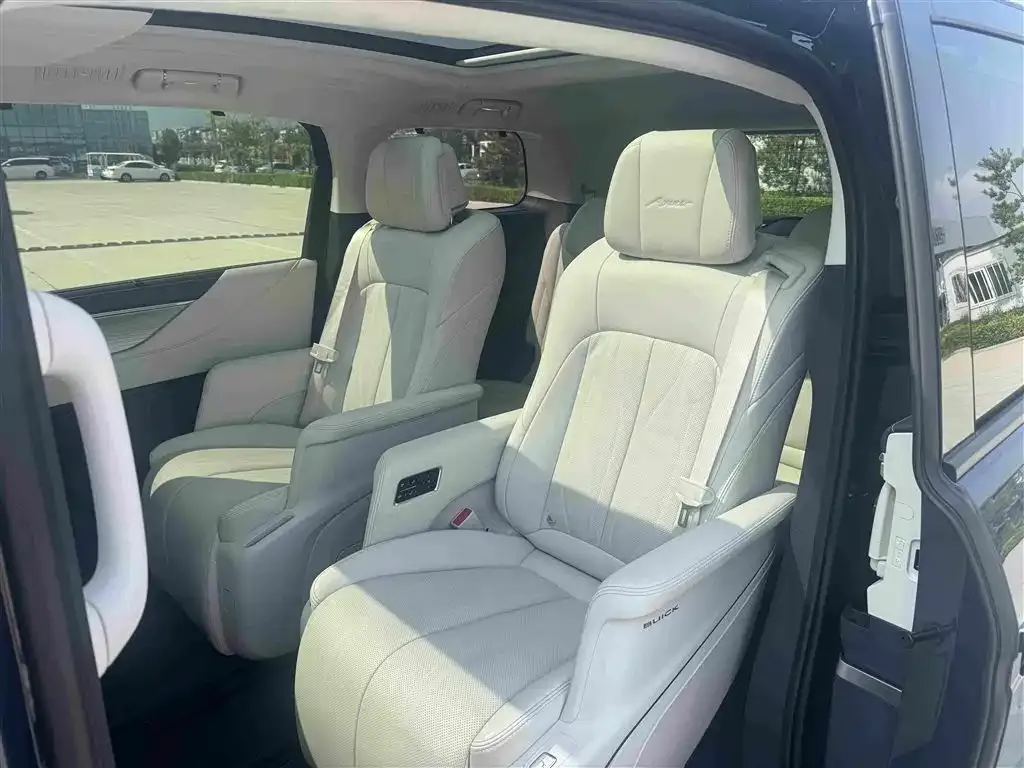 Buick GL8 Hybrid — фото 3