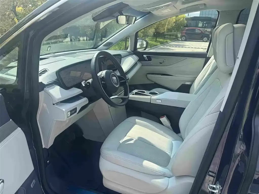 Buick GL8 Hybrid — фото 4