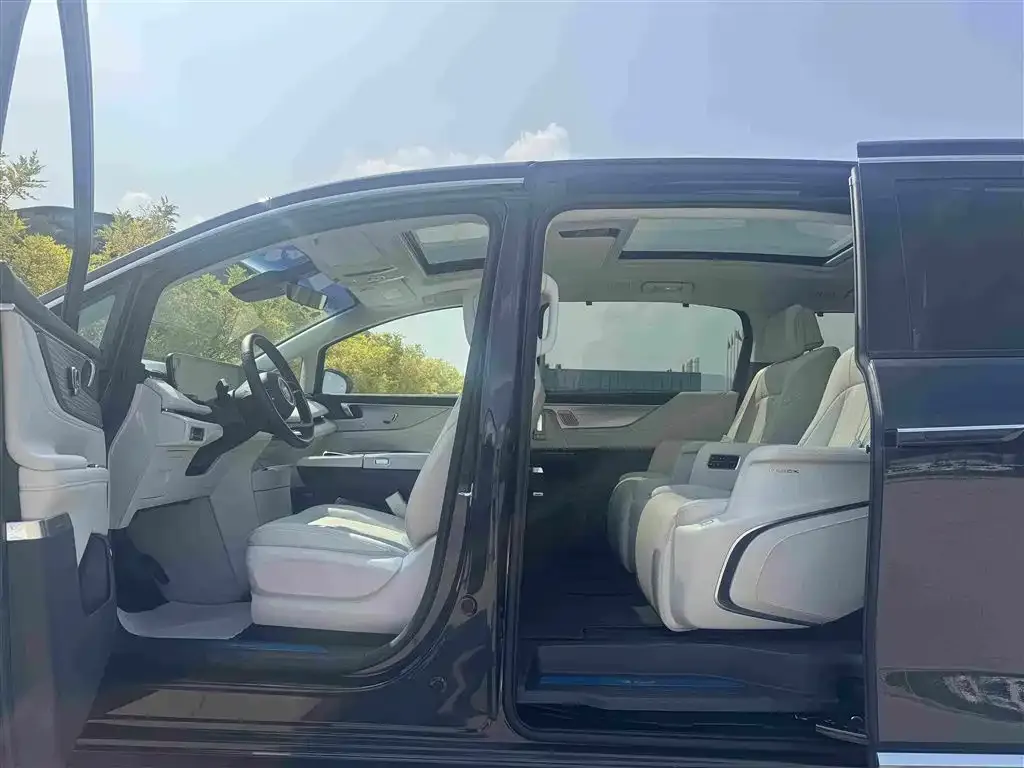 Buick GL8 Hybrid — фото 6