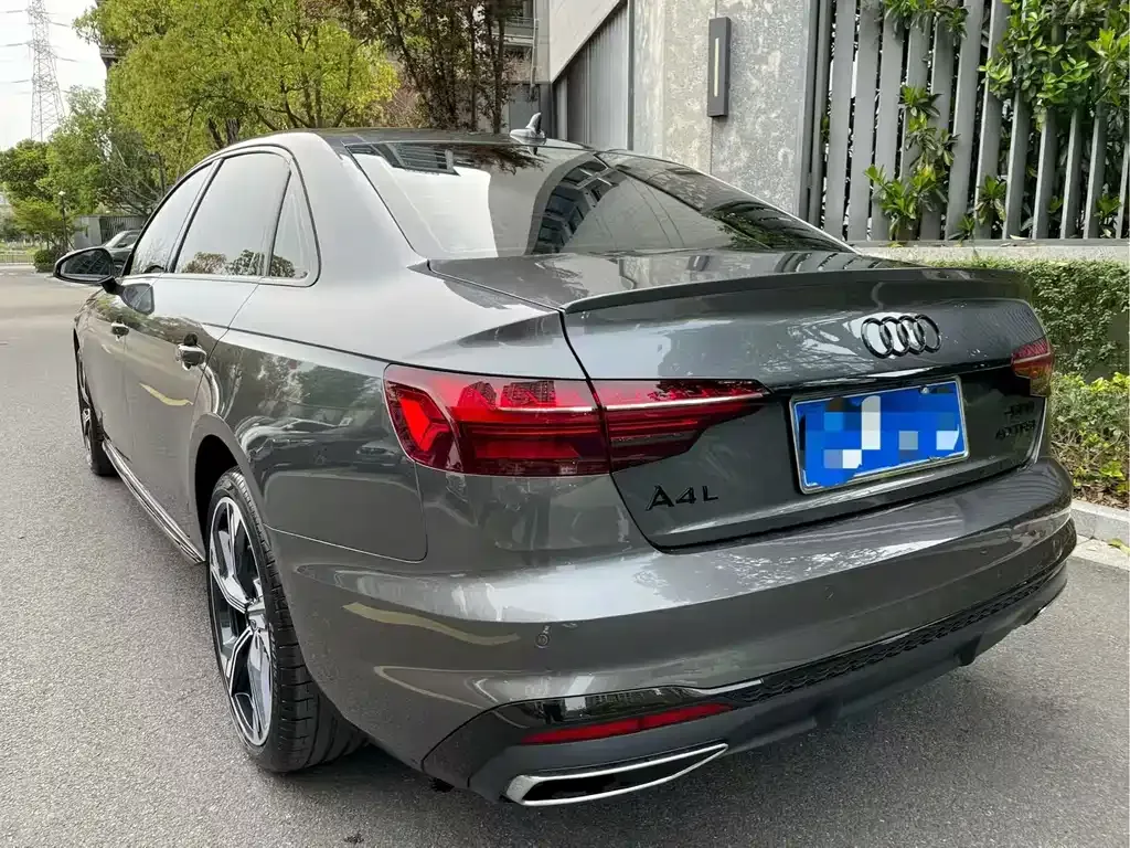 Audi A4L — фото 8