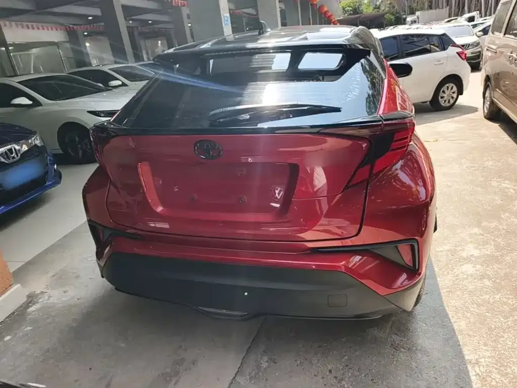 Toyota C-HR — фото 3