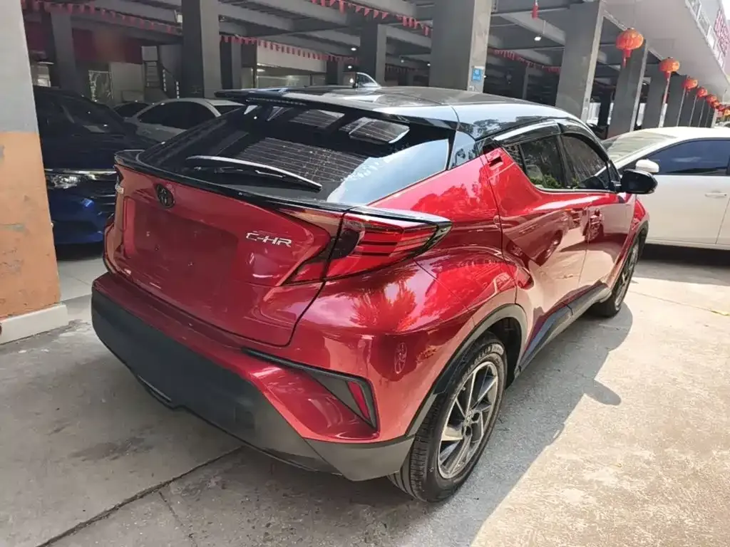Toyota C-HR — фото 4