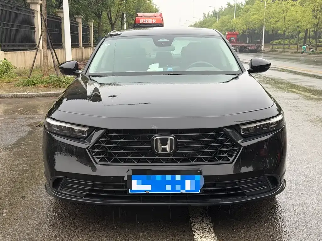 Honda Accord — фото 8