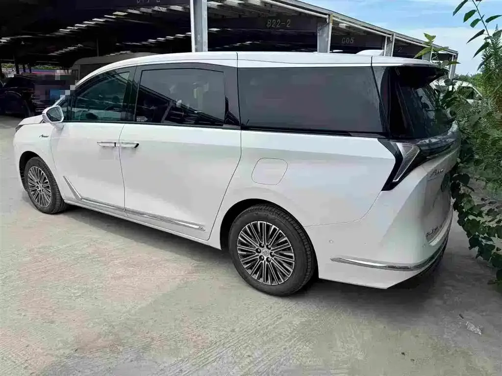 Buick GL8 Hybrid — фото 3