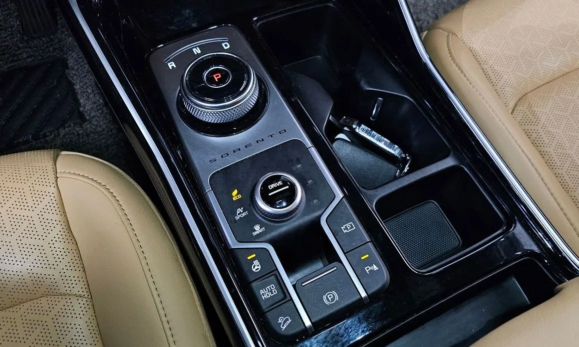 Kia Sorento — фото 8