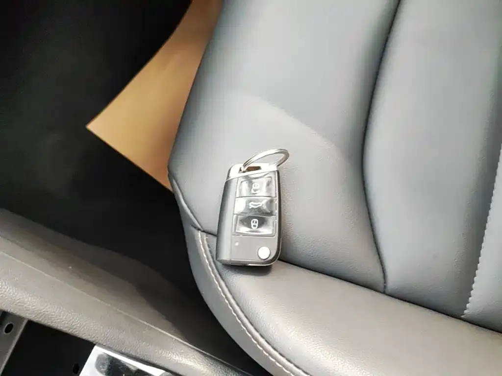 Volkswagen Tharu — фото 2