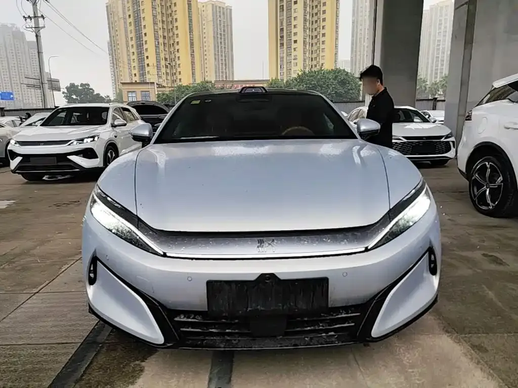 BYD Han L — фото 10