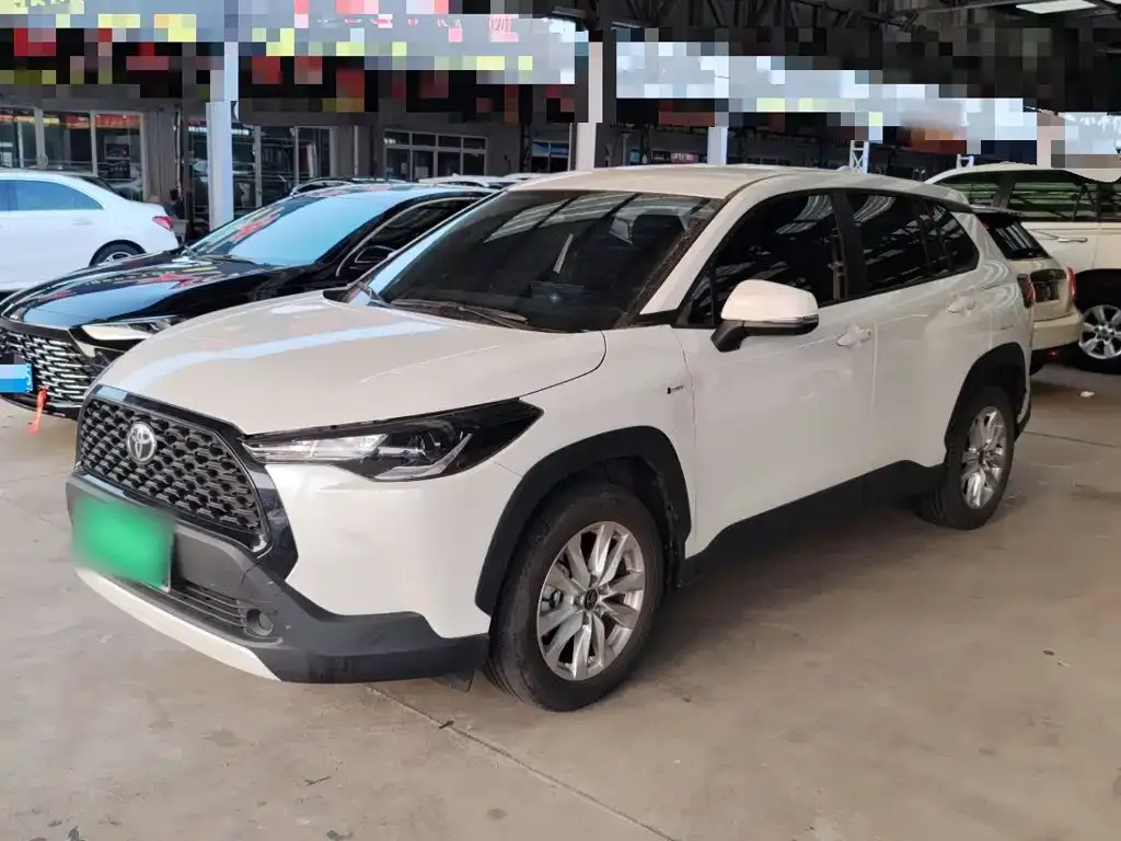 Toyota Corolla Cross — фото 1