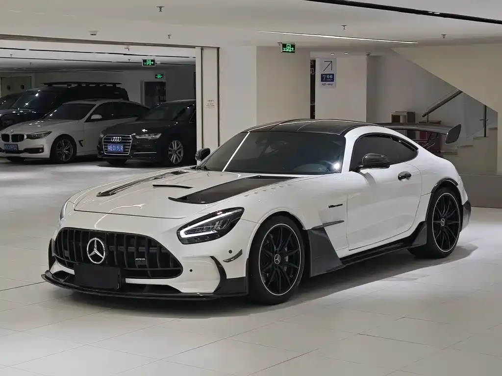 Mercedes-Benz AMG GT — фото 1