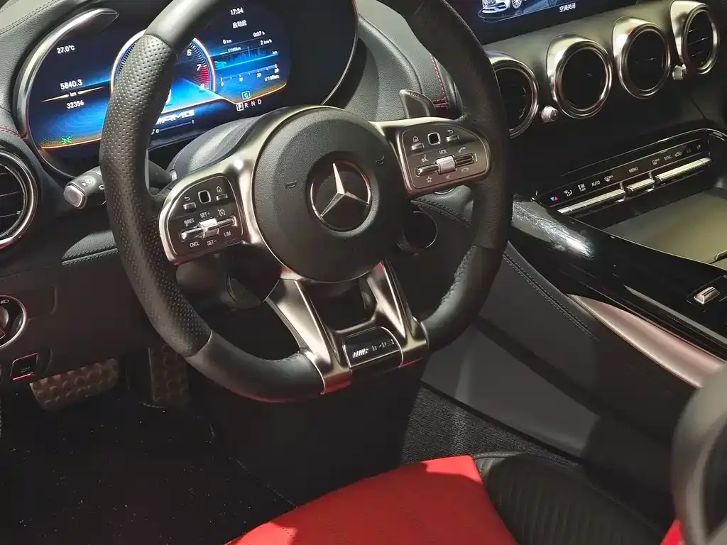 Mercedes-Benz AMG GT — фото 7
