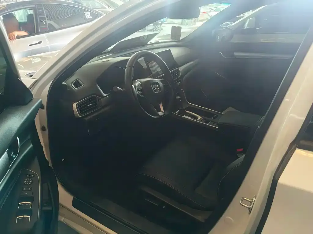 Honda Inspire — фото 10