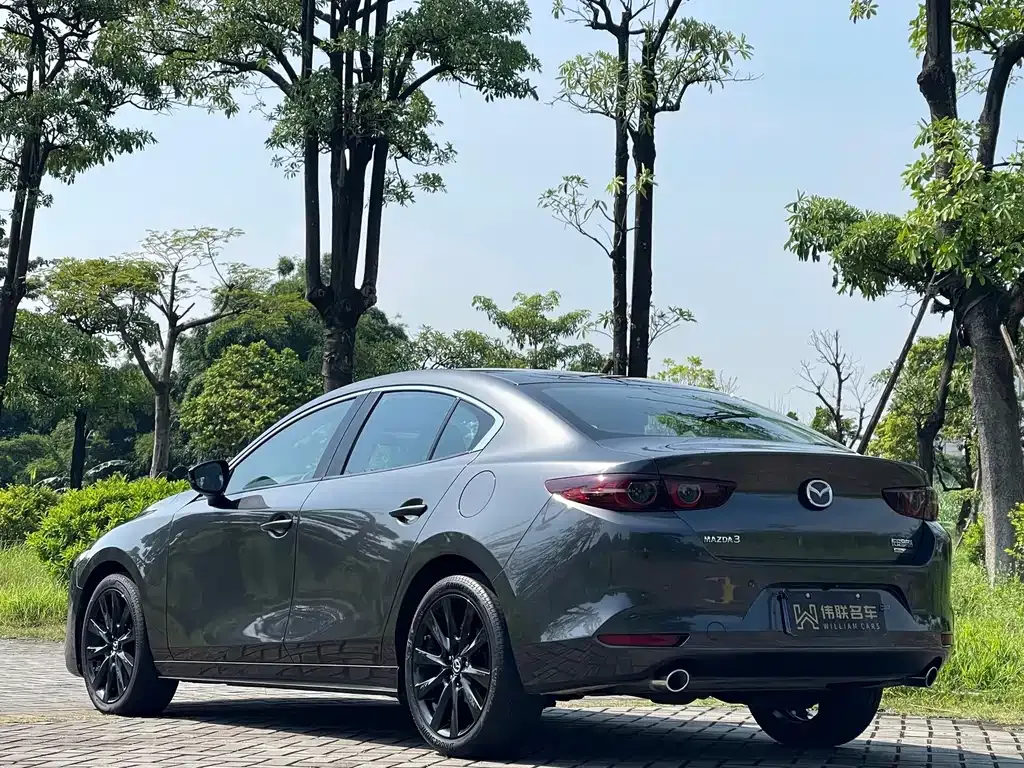 Mazda 3 Axela — фото 7
