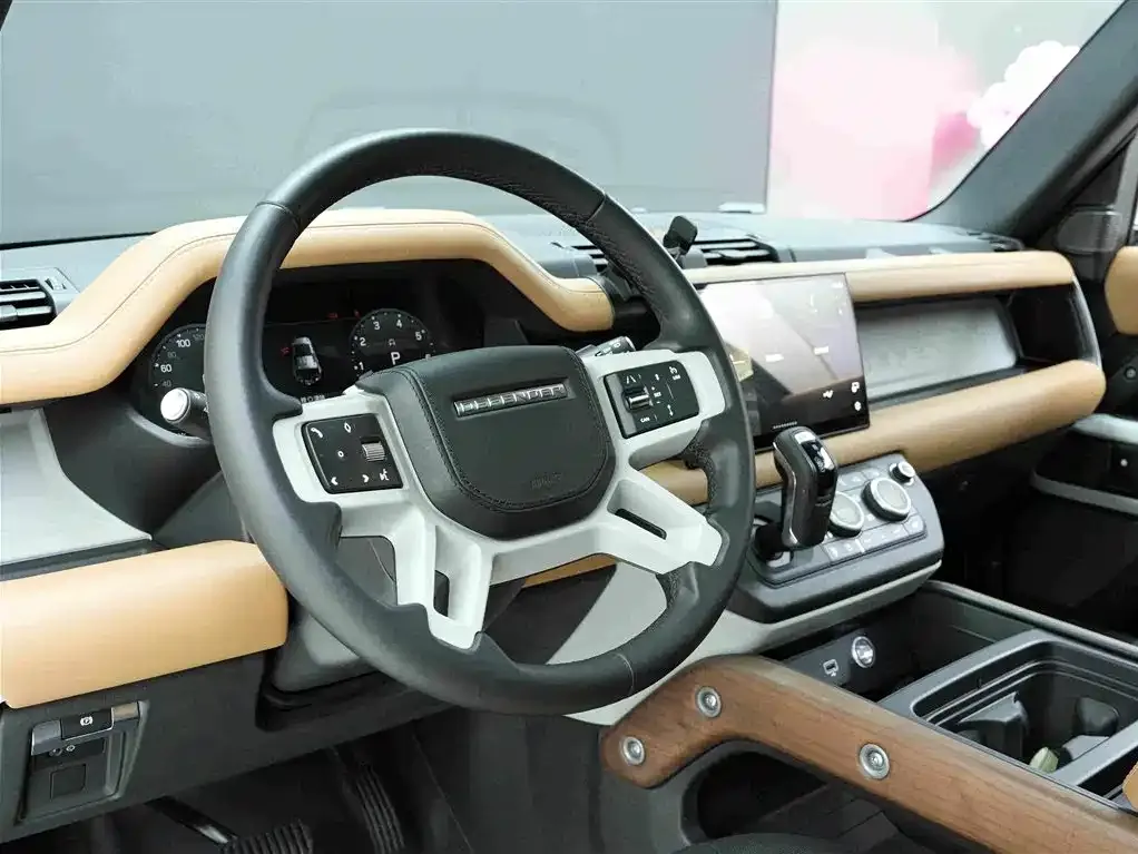 Land Rover Defender — фото 10