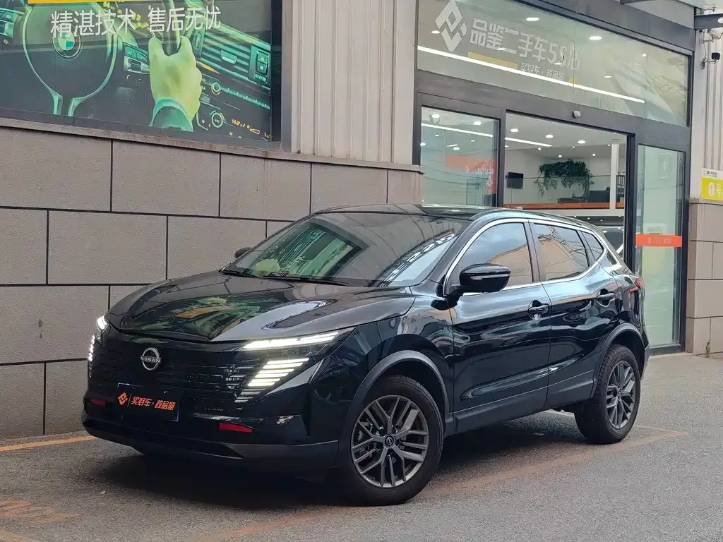 Nissan Qashqai — фото 1