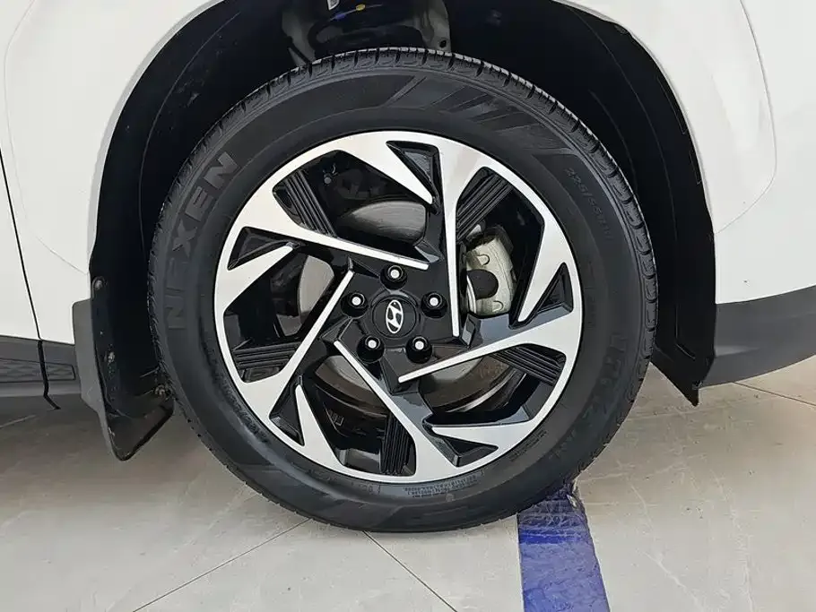 Hyundai Custo — фото 8
