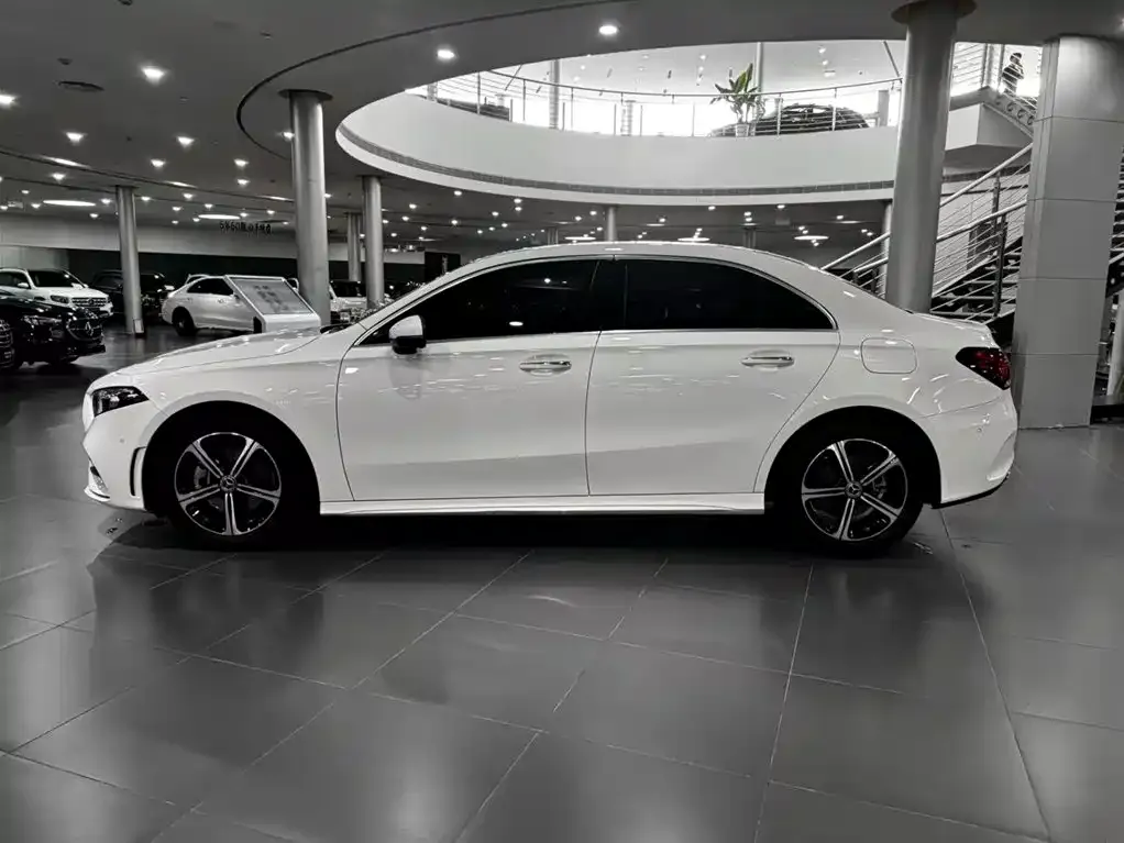 Mercedes-Benz A-Class — фото 4
