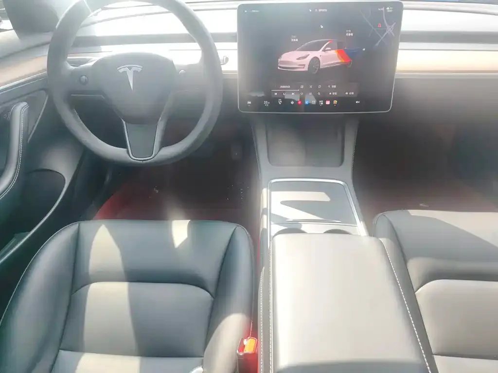 Tesla Model 3 — фото 7