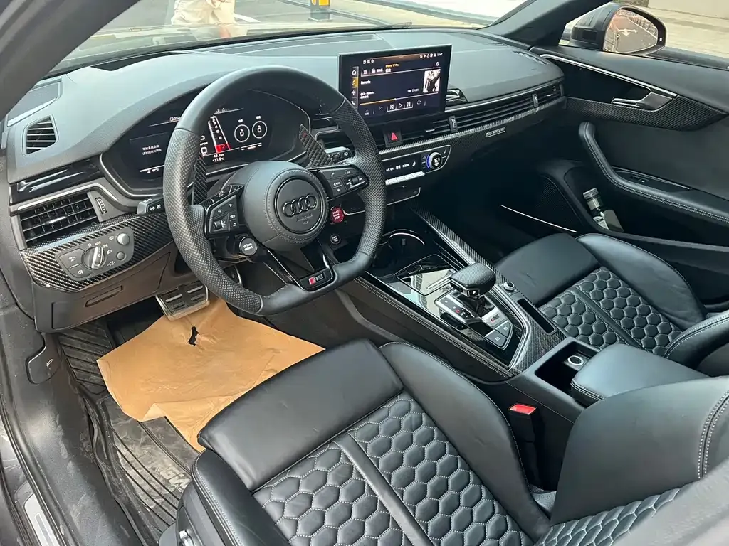 Audi RS 4 — фото 5